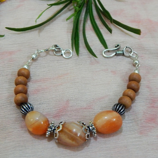 Carnelian & White Sandal Wood Bracelet