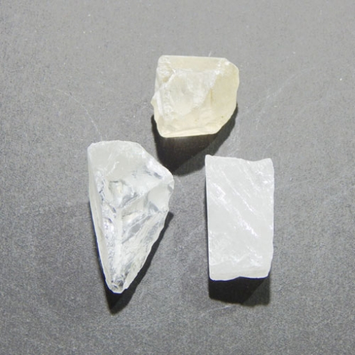 Crystal Quartz Stone for Mental Clarity, Emotional Stability and Amplifying Energy.