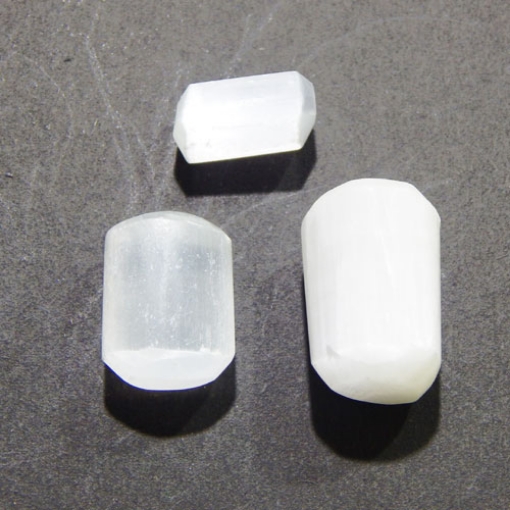 Selenite Stone Tumble for Peace, Clarity and Calmness.