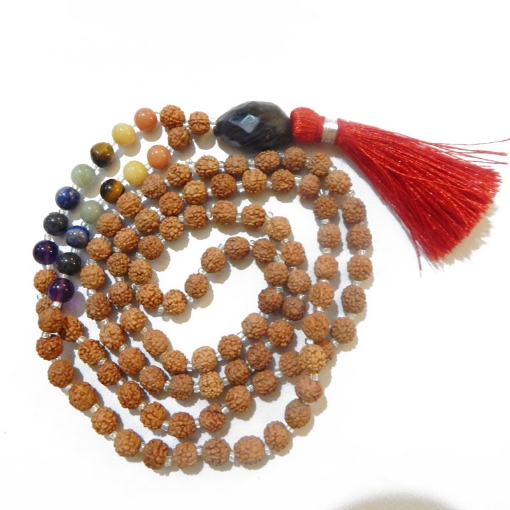 Picture of 7 Chakra Rudraksha Mala mit Amethyst dunkel facettiert Tumble Anhänger & 7 Chakra Edelsteinperlen