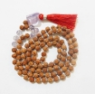 Picture of Rudraksha Mala mit facettiertem Amethyst-Anhänger und hellen Amethyst-Perlen