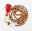 Picture of Rudraksha Mala mit facettiertem Bergkristall-Trommelanhänger und Perlen